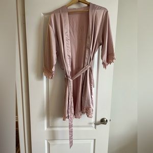 Robe for maid of honour